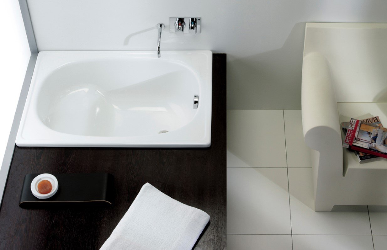 картинка Стальная ванна BLB Europa сидячая 105x70 см от магазина Одежда+